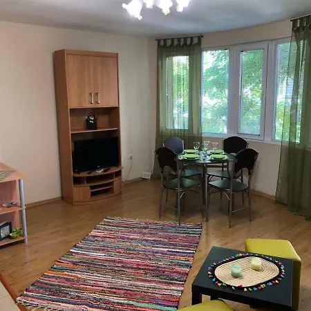 Central Cozy In *